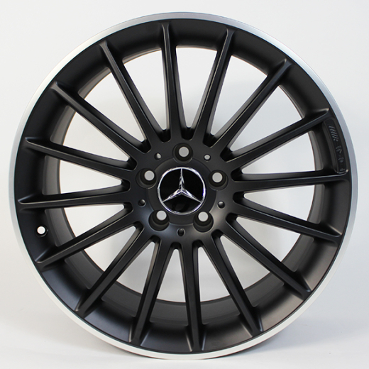Jeu de jantes AMG 19 pouces | A-Klasse W176 | Styling V / 5 du A45 AMG | noir avec bord argenté | A17640105027X36-A