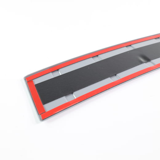Protezione soglia bagagliaio Passat B9 look acciaio inox Original Volkswagen | 3J0061195