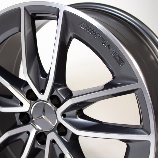 Set cerchi AMG 19 pollici 5 doppie razze Classe C W205 C 43 AMG | A2054010701/0801-7Y51
