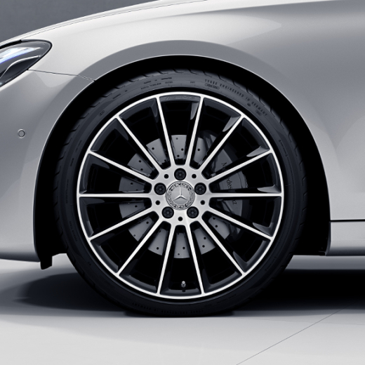 Set di cerchi AMG multirazze da 20 pollici nero lucido Classe E C238 originale Mercedes-Benz | A21340122/2300-7X23-238