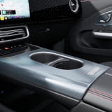 Sierlijst middenconsole CLA C174 aluminium met lichte carbonstructuur