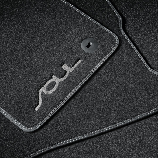 Tapis voiture velours Kia e-Soul SK3 noir 4 pièces Original Kia | J2143ADE00