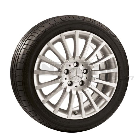 Mercedes-Benz light-alloy wheels in a 17-spoke-design Mercedes-Benz C-Class W204 