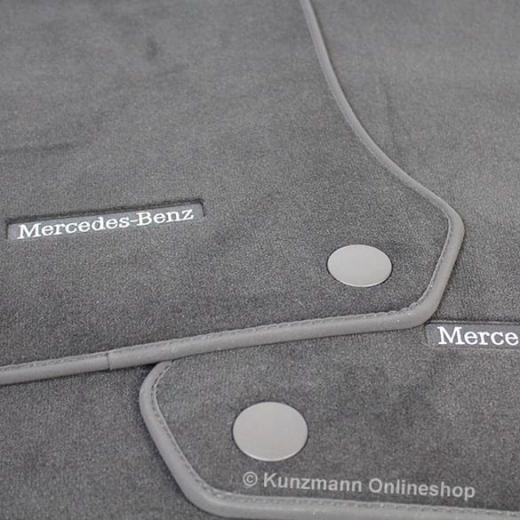 Tappetini auto in velours neri GLC X253 | Original Mercedes-Benz | A2536802802 9J74