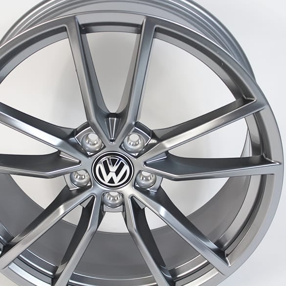 Volkswagen 5-spoke R light-alloy wheel set Pretoria | 19 inch | VW Golf 7 VII | Golf7-Pretoria-19-R Volkswagen 5-spoke R light-alloy wheel set Pretoria | 19 inch | VW Golf 7 VII | Golf7-Pretoria-19-R