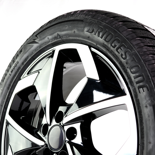 Winter wheels 18 inch black silber Smart ONE #1 HX11 complete wheel set Bridgestone | L95405455B-Set