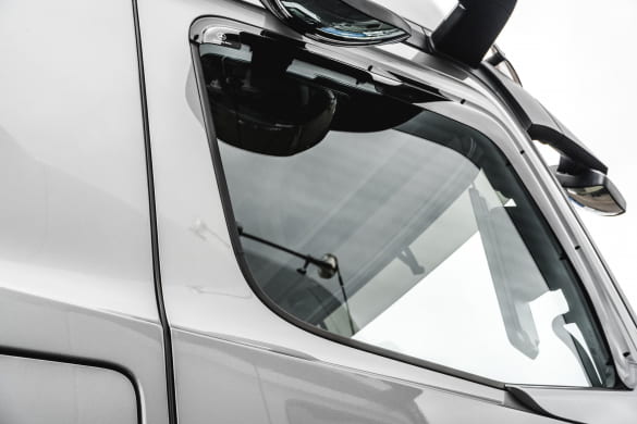 Zijraam windgeleider origineel Mercedes-Benz | B67530025