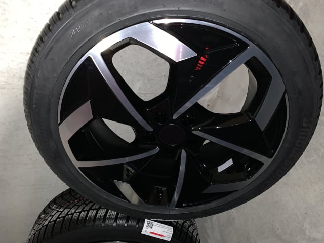 Customer review / Installation example | Winter wheels 19 inch black silber smart ONE #1 HX11 complete wheel set Bridgestone