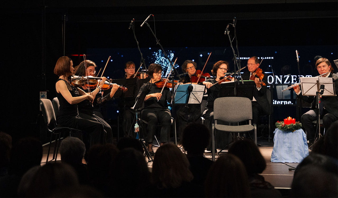 Kammerorchester auf der Bühne 