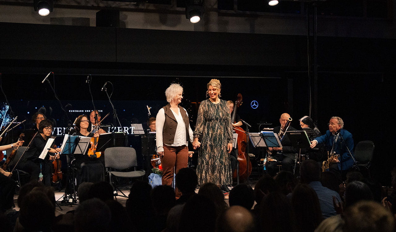 Beide Sängerinnen auf der Bühne