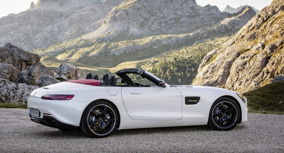 AMG GT Roadster (R 190), 2016; Exterieur: designo diamantweiß bright; Interieur: Leder Nappa Exklusiv schwarz/ red pepper AMG GT Roadster (R 190), 2016; Exterieur: designo diamantweiß bright; Interieur: Leder Nappa Exklusiv schwarz/ red pepper