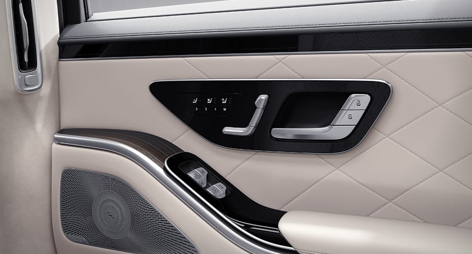 BURMESTER HIGH-END 4D-SURROUND-SOUNDSYSTEM BURMESTER HIGH-END 4D-SURROUND-SOUNDSYSTEM
