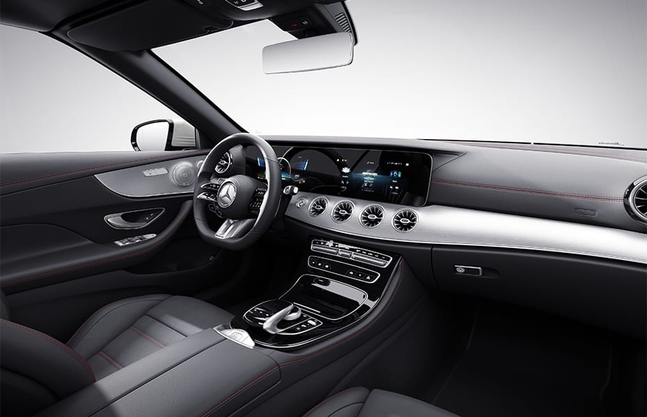 Interieur des Mercedes-AMG E53 4MATIC+ Cabriolet Interieur des Mercedes-AMG E53 4MATIC+ Cabriolet
