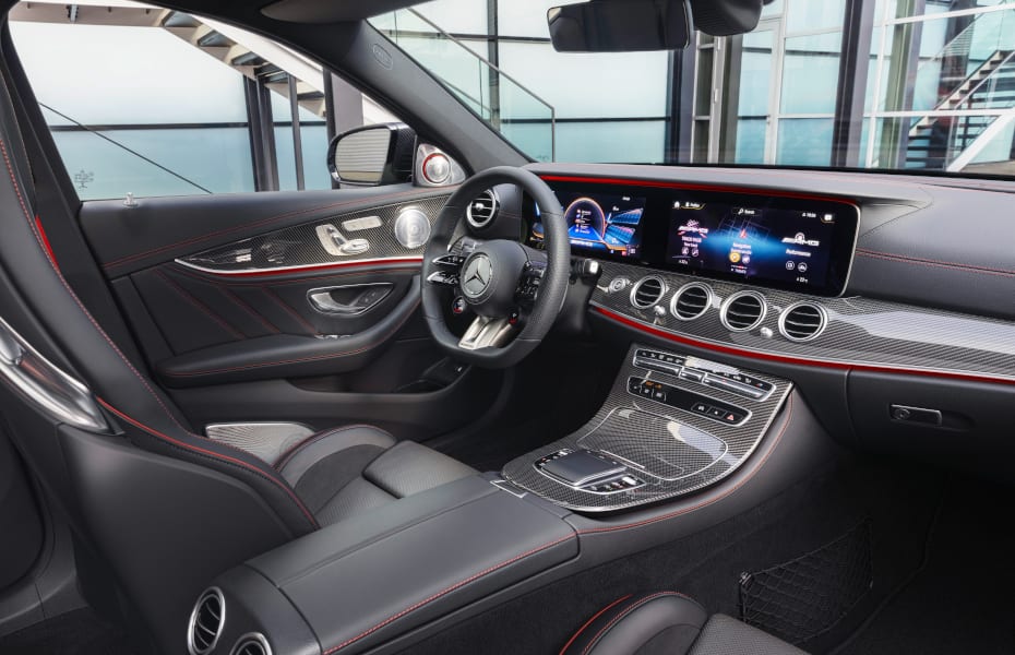 Mercedes-AMG E 53 4MATIC+ Limousine, Interieur: Leder Nappa silbergrau pearl mit roten Nähten