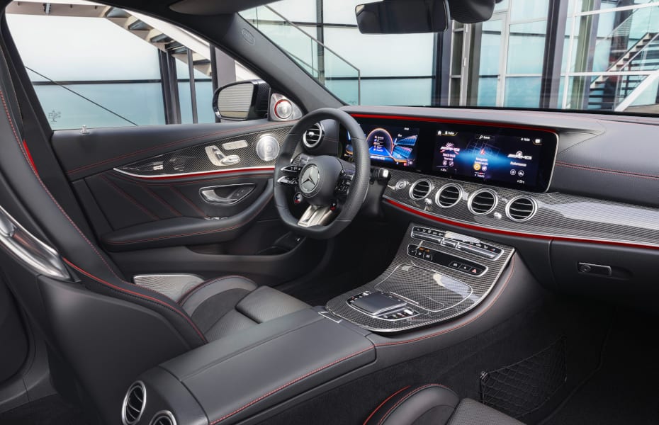 Mercedes-AMG E 53 4MATIC+ Limousine, Interieur: Leder Nappa silbergrau pearl mit roten Nähten Mercedes-AMG E 53 4MATIC+ Limousine, Interieur: Leder Nappa silbergrau pearl mit roten Nähten