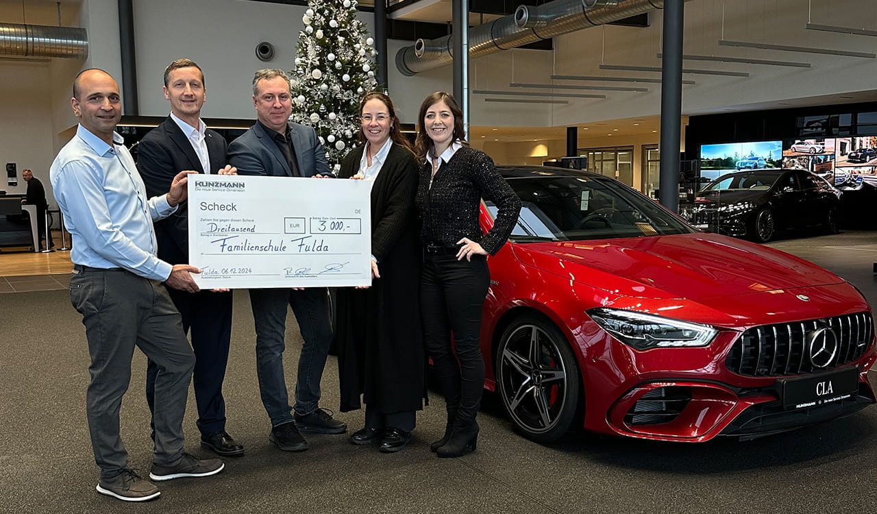 Spendenübergabe Viktor-Willgerodt-Stiftung