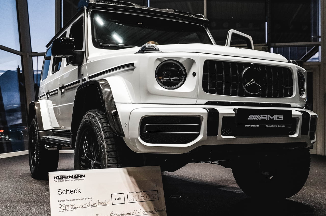 Spendenübergabe beim Mercedes-Benz G-Klasse VIP Event 