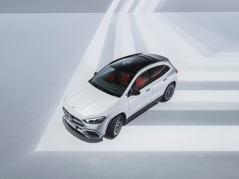 Mercedes-Benz GLA SUV Mercedes-Benz GLA SUV