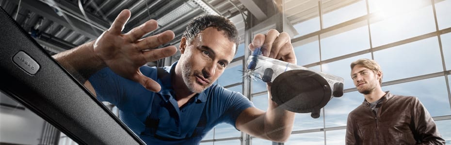 Reparatur des Glasschadens 