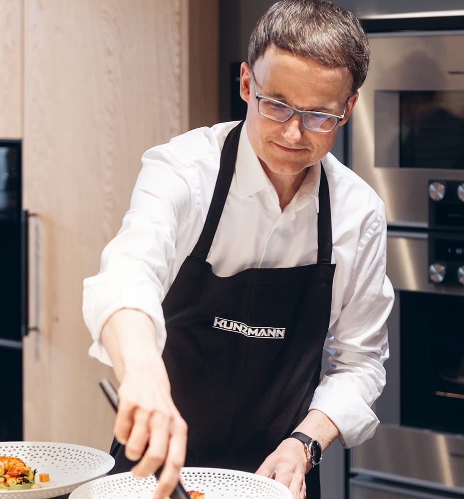 Herr Diehm - Geschäftsführer kochen