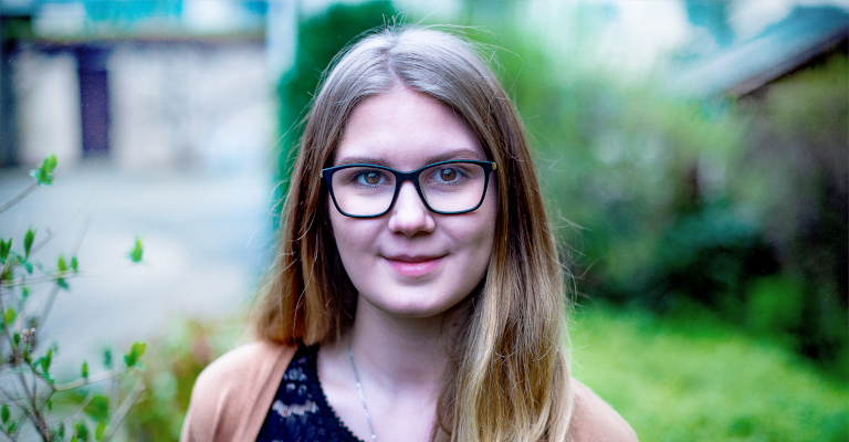 Auszubildende Bürokauffrau Anna Noll Auszubildende Bürokauffrau Anna Noll
