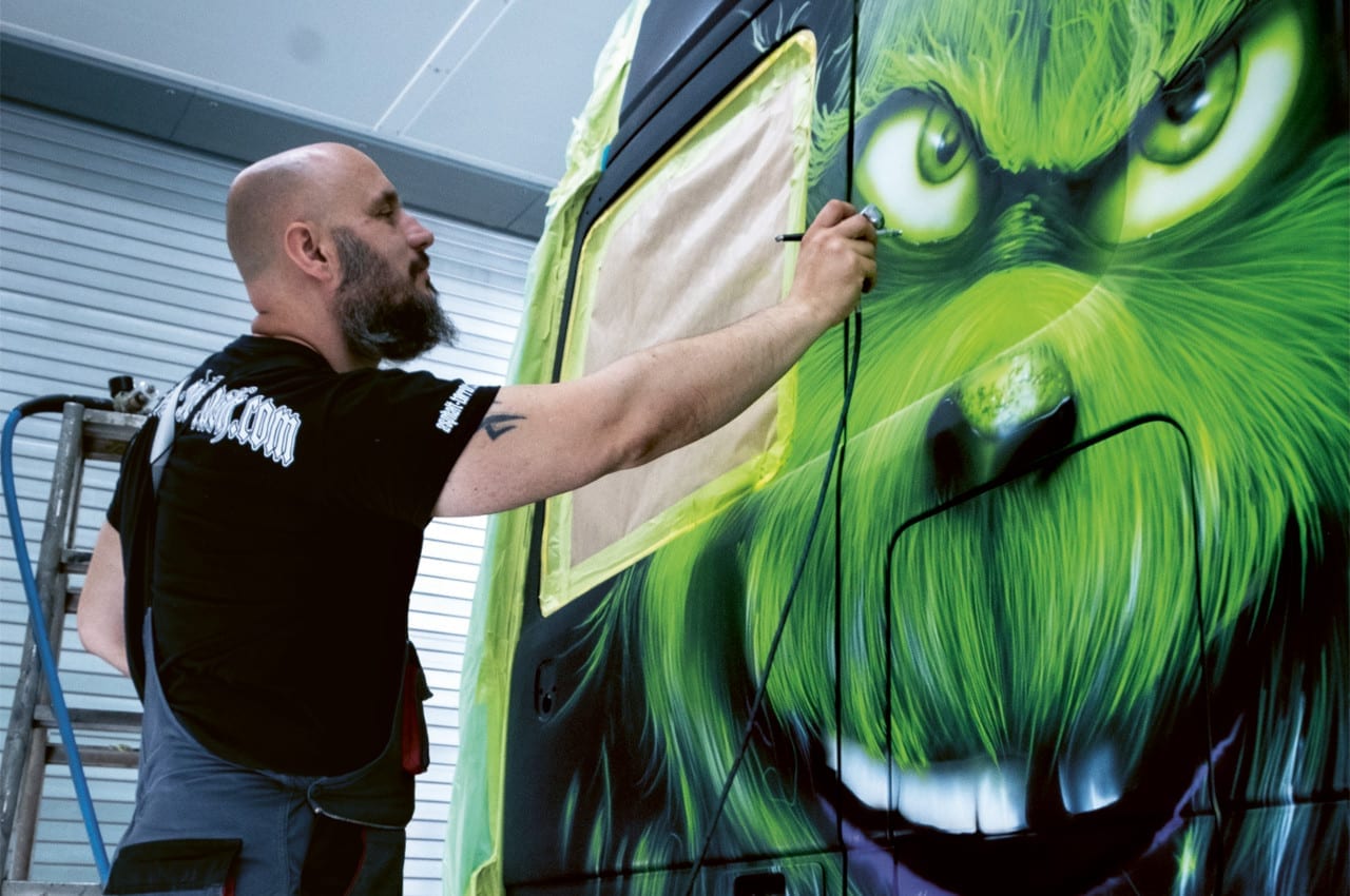 KM_Grinch_Highres_3-1280x850