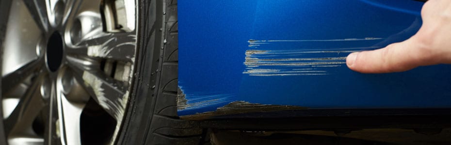 Ausbesserung von kleinen Schäden im Kunststoff