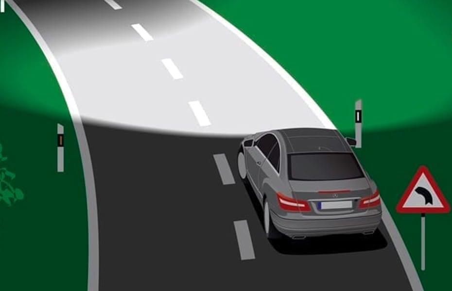 Mercedes-Benz Intelligent Light System Aktives Kurvenlicht Mercedes-Benz Intelligent Light System Aktives Kurvenlicht