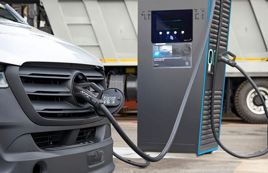 Laden von Elektroautos - Bezahlung an öffentlichen Ladestationen Laden von Elektroautos - Bezahlung an öffentlichen Ladestationen
