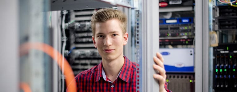 Markus Heiß, Informatikkaufmann Markus Heiß Informatikkaufmann im Server-Raum