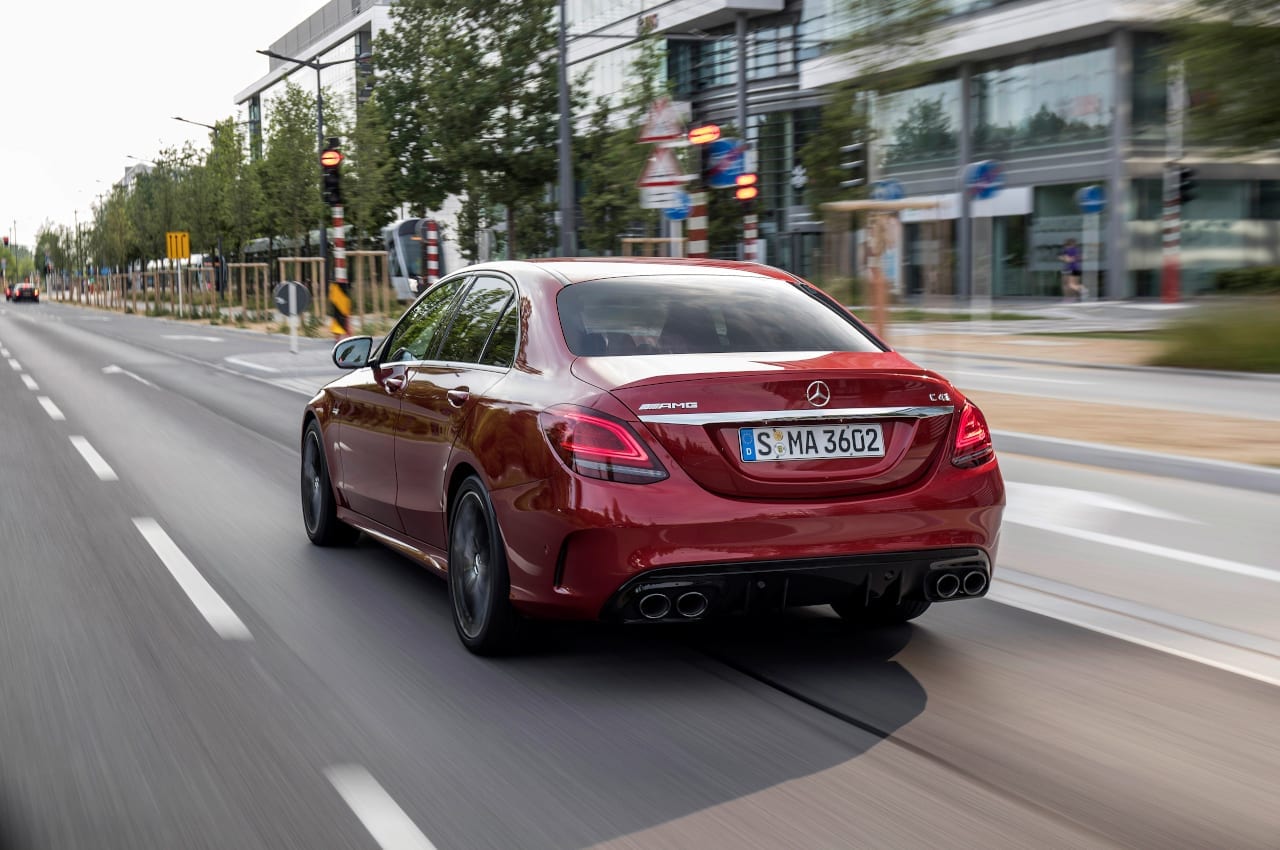 Mercedes-AMG C 43 4MATIC Limousine, designo hyazinthrot metallic, Leder AMG schwarz_1280x500