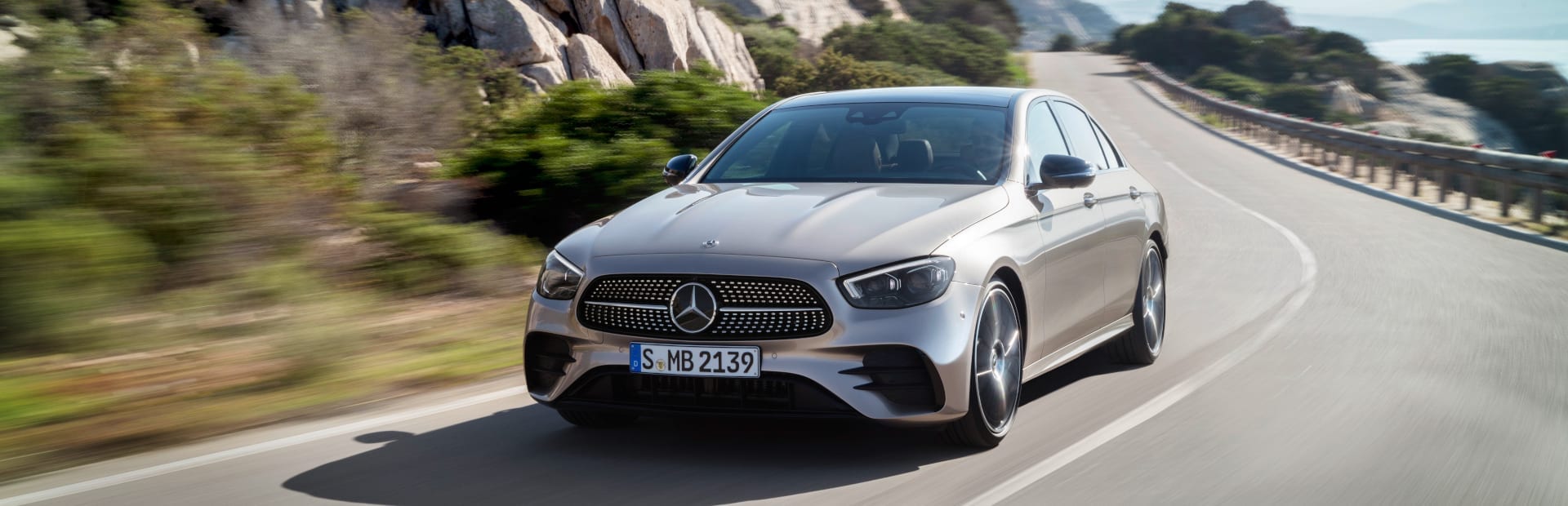 Front der Mercedes-Benz E-Klasse Limousine