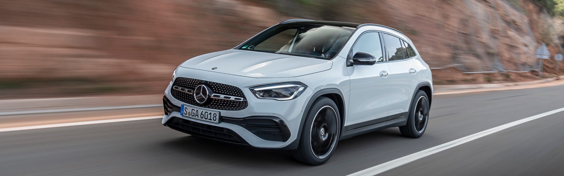 Mercedes-Benz GLA 250 digitalweiß