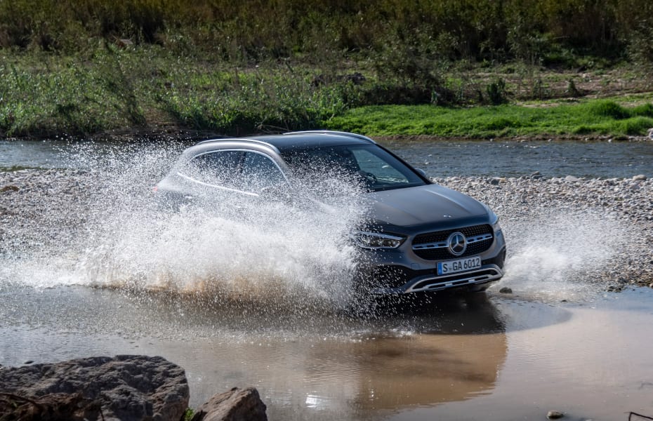 Mercedes-Benz GLA 220d mountaingrau magno Mercedes-Benz GLA 220d mountaingrau magno