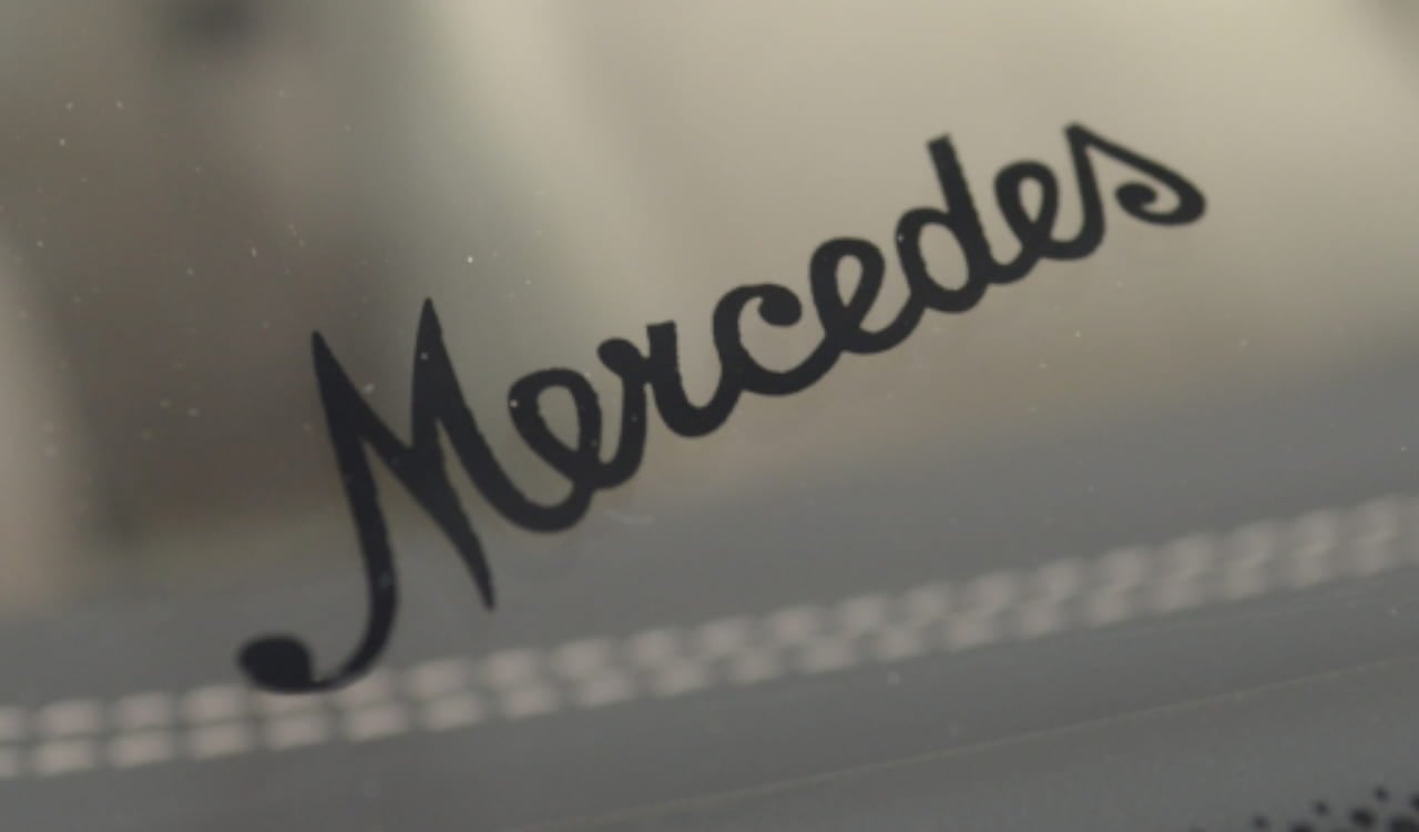 Original_Mercedes_Benz_Windschutzscheibe_Mercedes_Schriftzug_1280x750px Original_Mercedes_Benz_Windschutzscheibe_Mercedes_Schriftzug_1280x750px