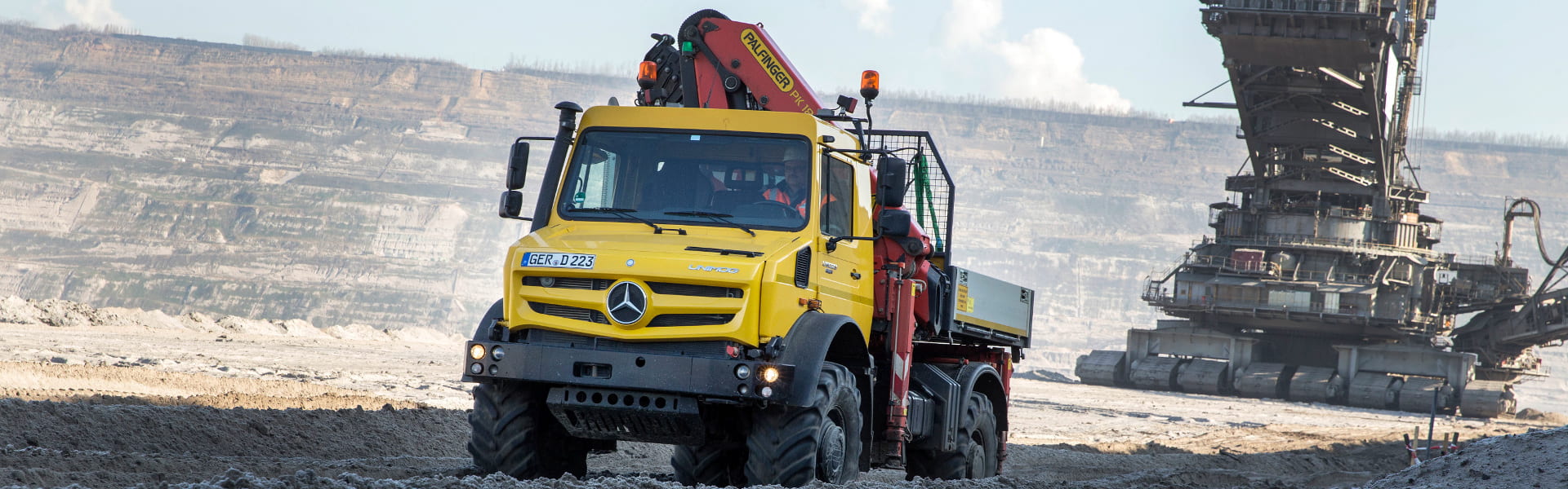Mercedes-Benz Unimog Hochgelände