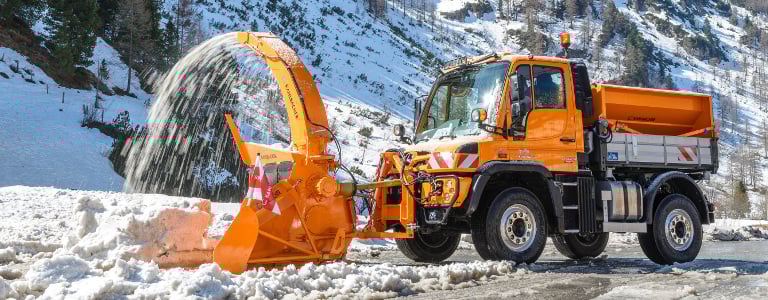 Mercedes-Benz; Winterdienst Mercedes-Benz im Winterdienst