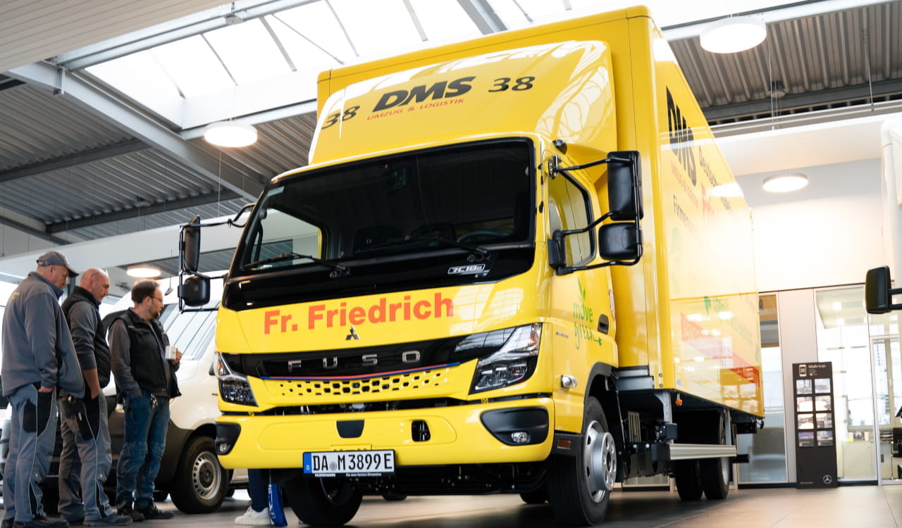 Übergabe FUSO eCanter an Fa. Friedrich Friedrich