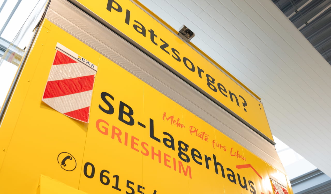 Übergabe FUSO eCanter an Fa. Friedrich Friedrich