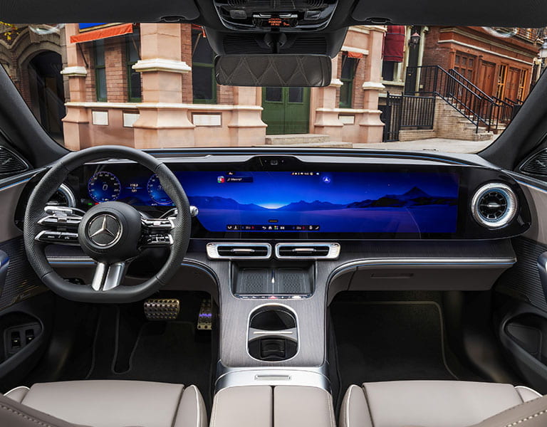 Mercedes-Benz C-Klasse Limousine Hyperscreen