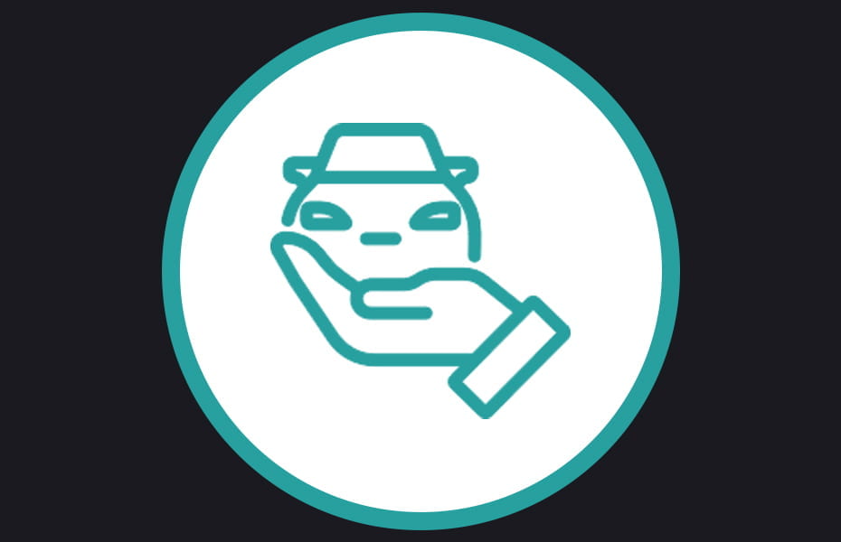 Icon Fahrzeug wird auf der Hand gehalten in türkis mit weißem Hintergrund