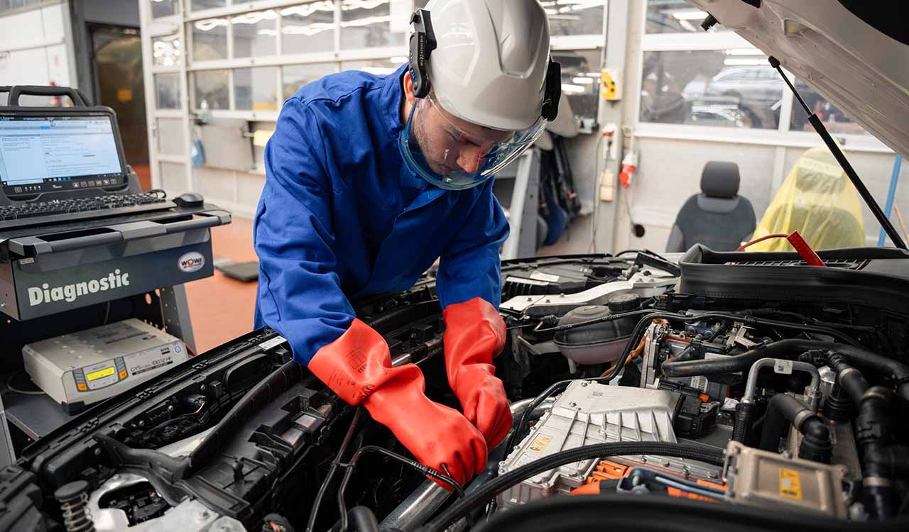 Kfz-Mechatroniker/in für System- und Hochvolttechnik