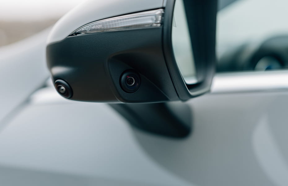 Mercedes-Benz CLA Seitenspiegel mit integrierten Kameras