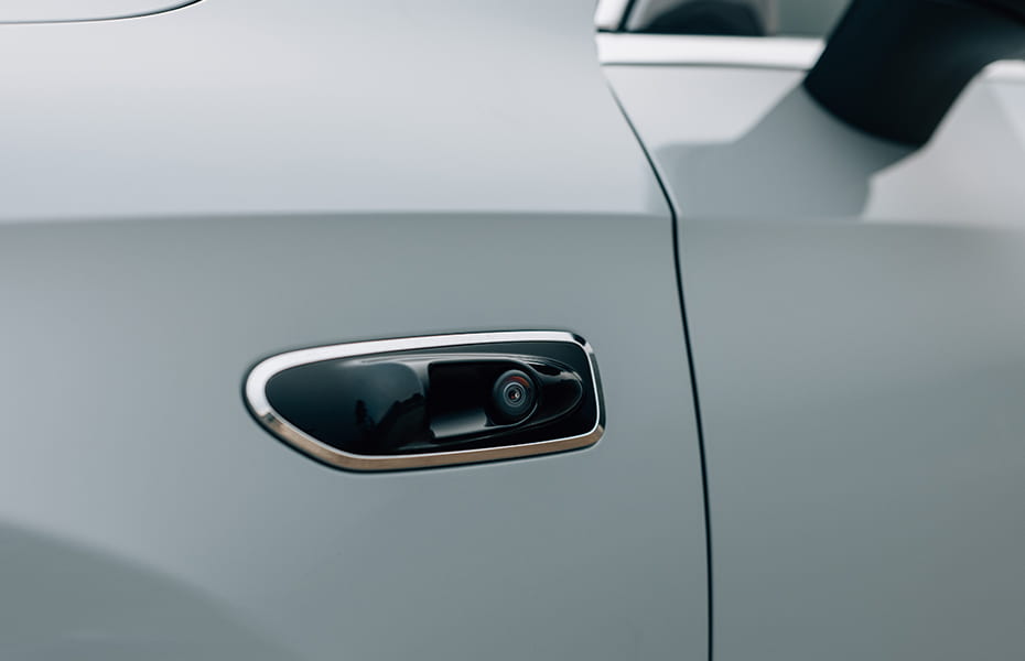 Mercedes-Benz CLA Kotflügel mit integrierten Kameras