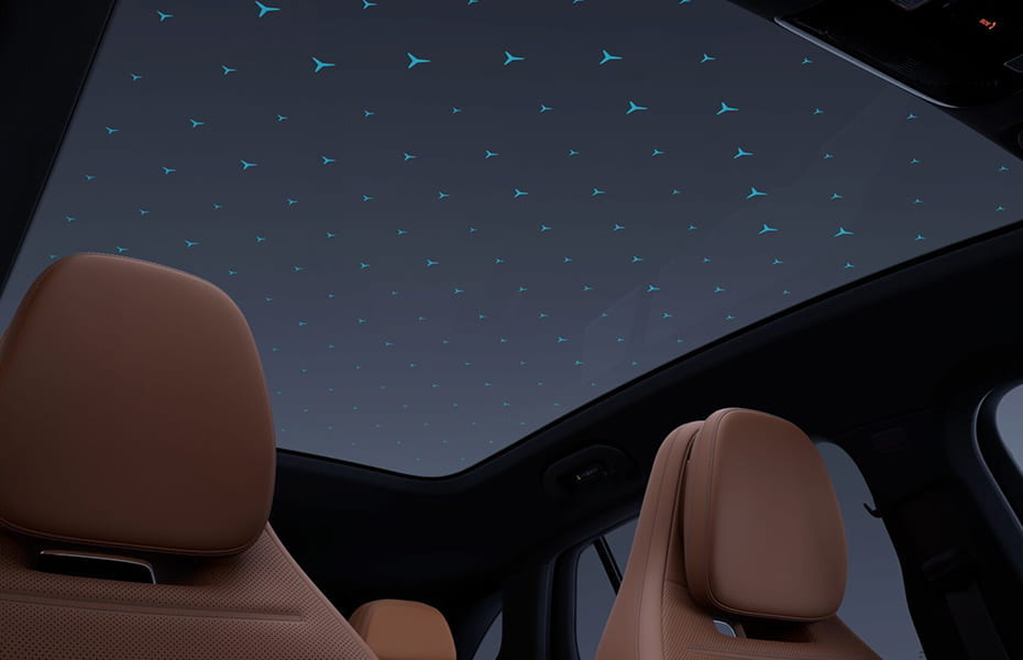 Mercedes-Benz SKY CONTROL Panoramadach voll transparent im Dunklen mit beleuchteten Mercedes-Benz Sternen