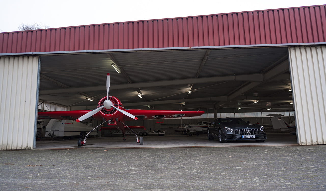 Open Air Mercedes-AMG GT Roadster vs. YAK 55