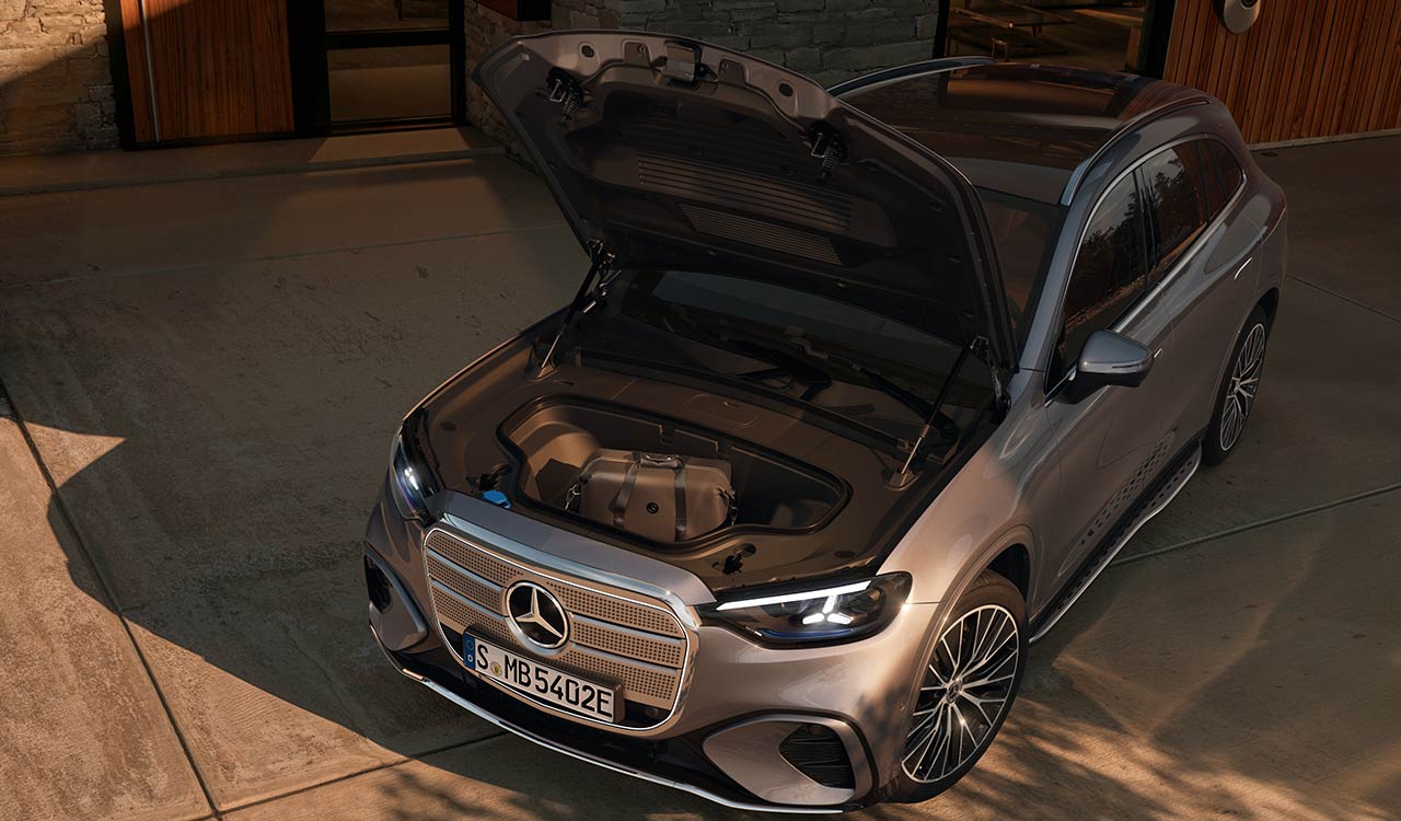 geöffneter Frunk des Mercedes-Benz GLC