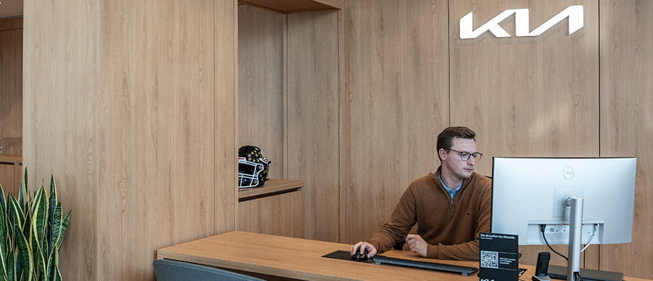 Ferdinand Stark im Kia Verkauf in Dietzenbach