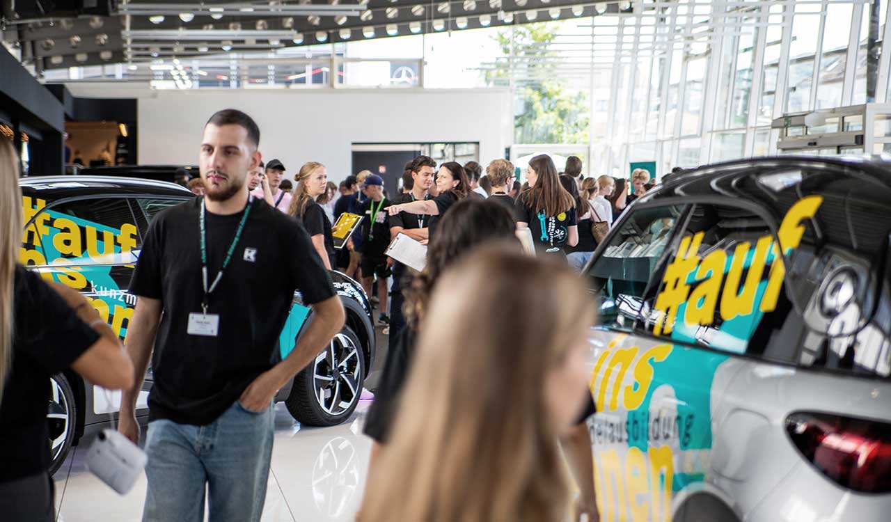 Schüler*innen beim Kunzmann KickStart 2025