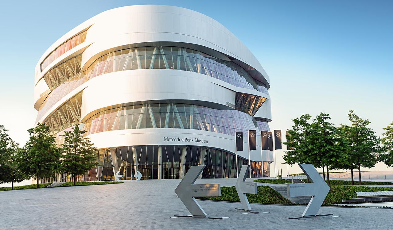Mercedes-Benz Museum in Stuttgart in der Außenansicht